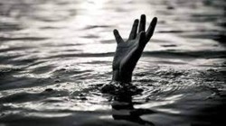 झापामा खोलाले बगाउँदा दुई जना बेपत्ता