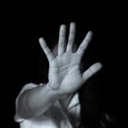 आमाले छोरीको मेसेन्जर चलाउँदा खुल्यो छोरीमाथि भएको सामूहिक बलात्कार