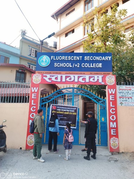 अखिल (क्रान्तिकारी) द्धारा कालो ब्यानर