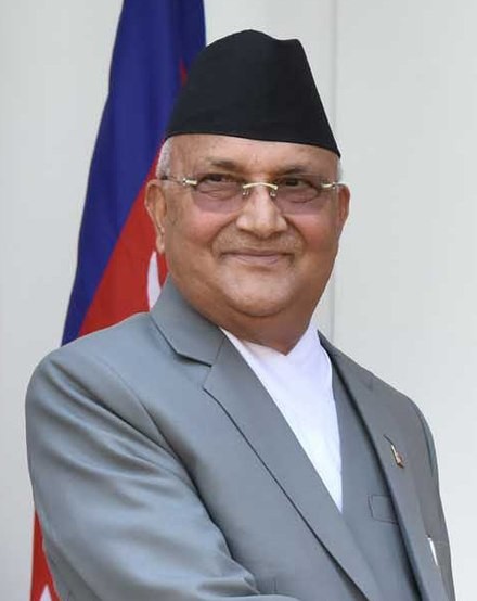 केपी ओलीमाथी मुक्का प्रहार